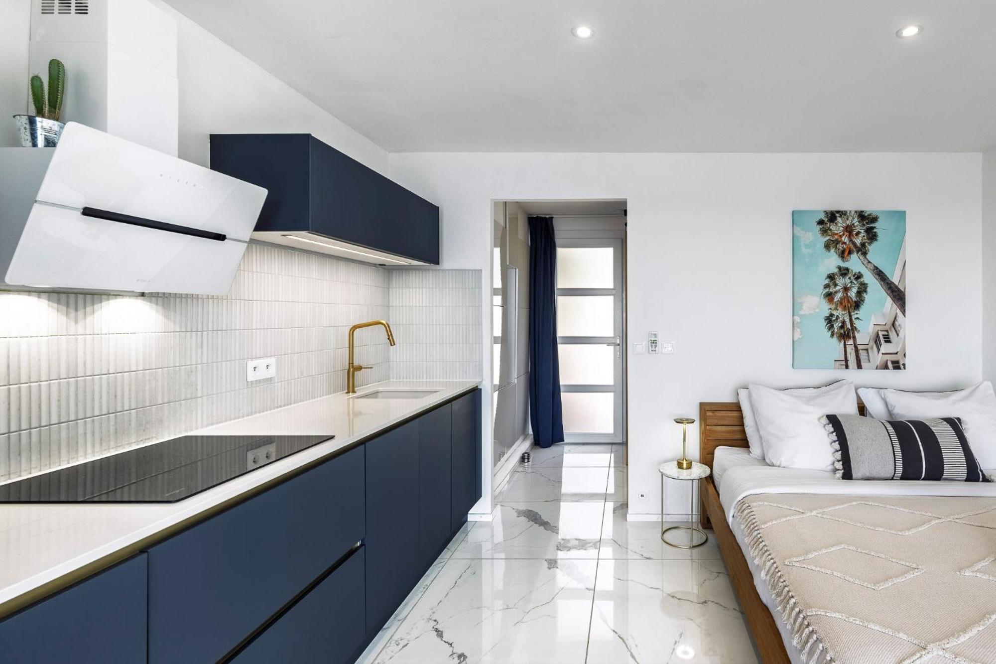 Tresor D Antheor- Bord De Apartment